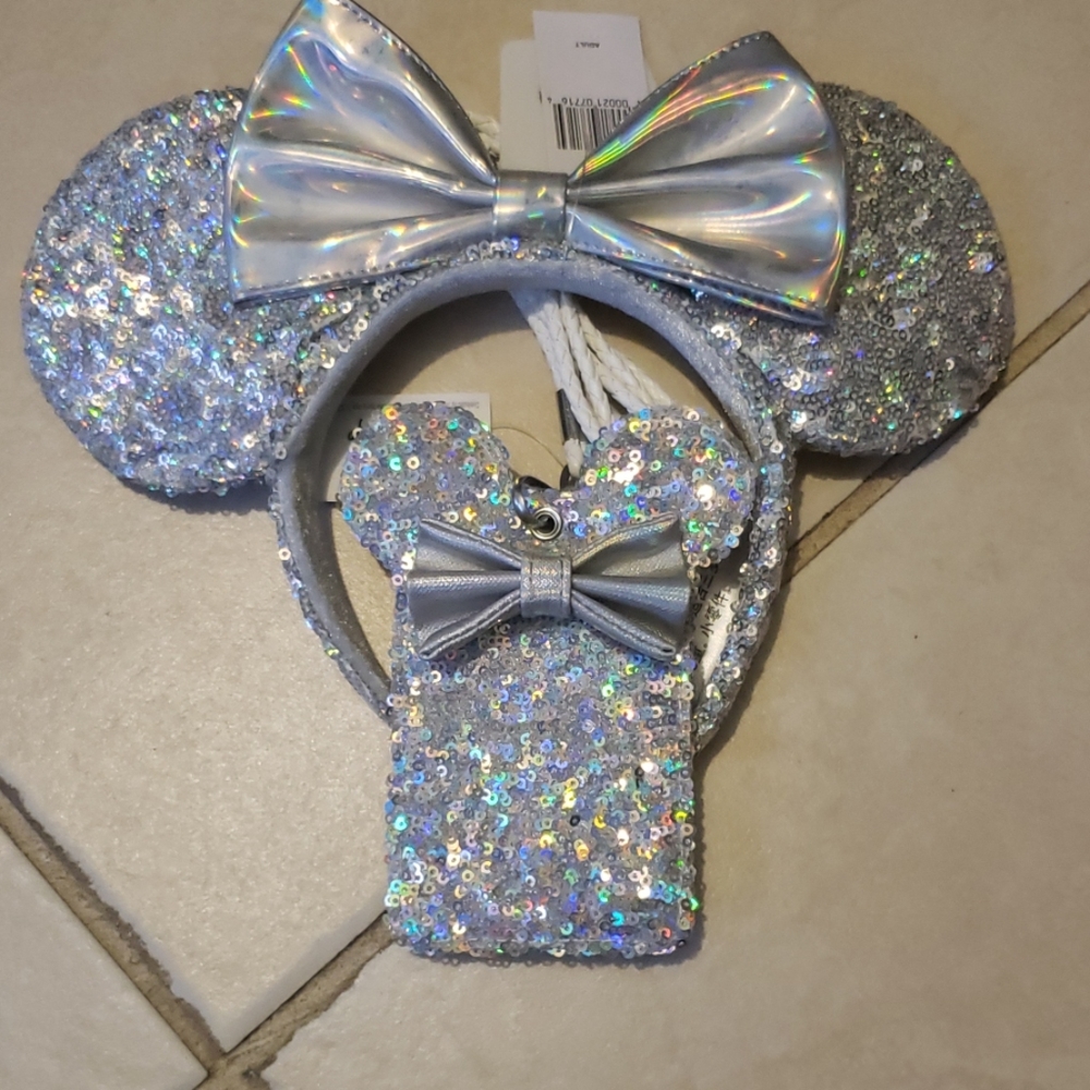**LAST CHANCE**Disney Parks Silver Ears and Lanyard